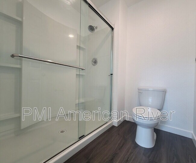 Building Photo - 3007 Mesmerizing Walk