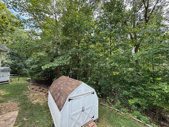 Building Photo - 29781 Oak Rd