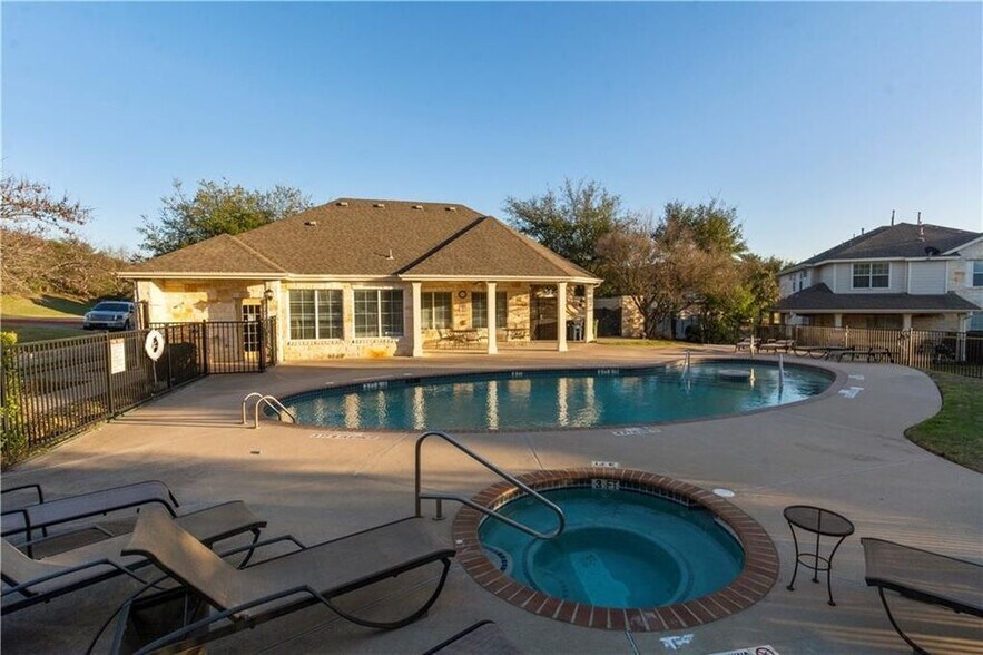 Community Pool - 1900 Scofield Ridge Pky