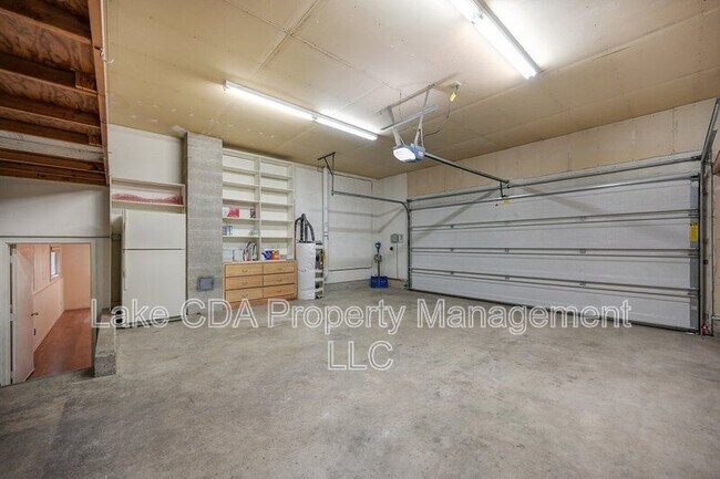 Building Photo - 12616 N Emerald Dr