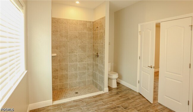 Building Photo - 8792 Cascade Price Cir