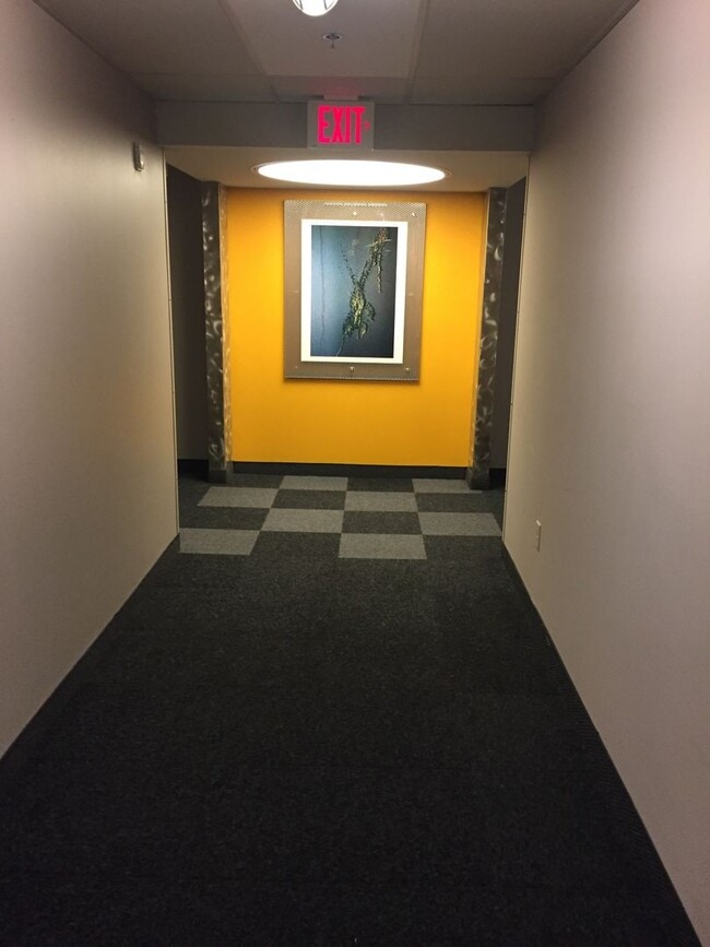 Building Photo - Lehigh Riverport 2 Bedroom Condo