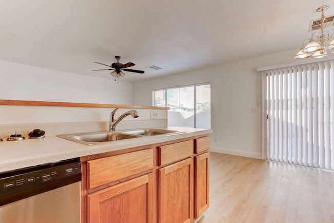 Building Photo - 6540 E Slate Springs Ct