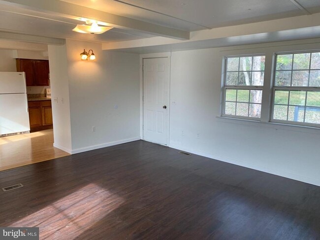 Building Photo - 729 Dollar Lane