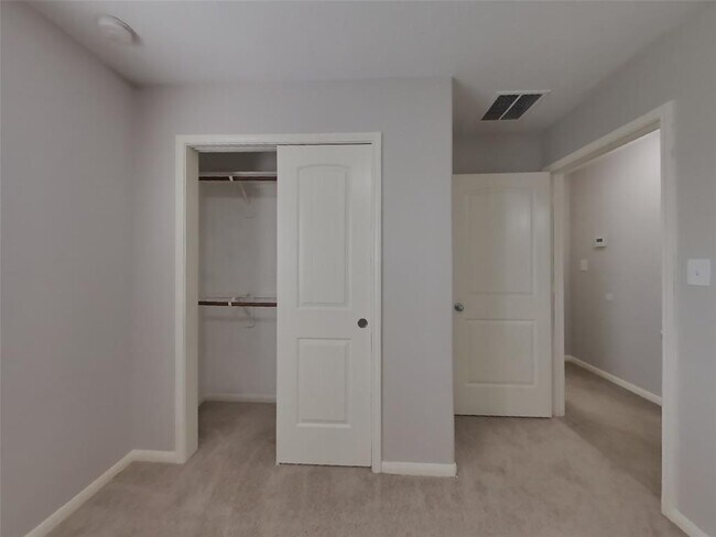 Building Photo - 13610 Kodiak Brown Bear St