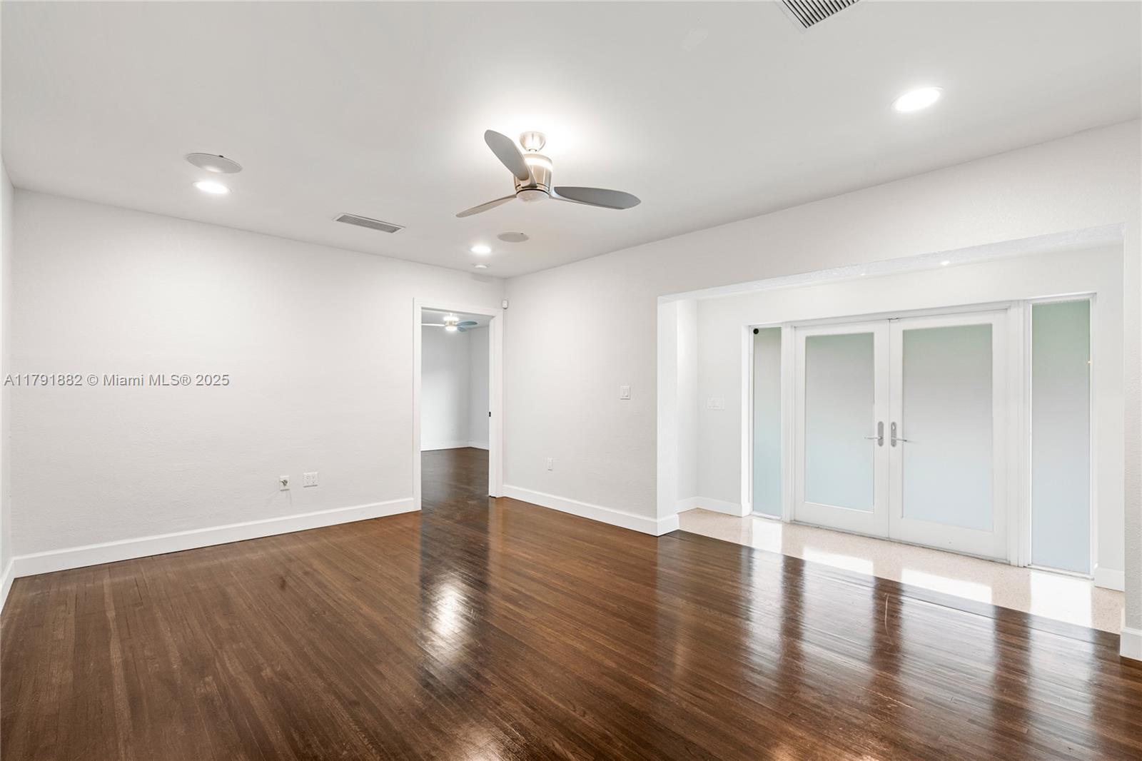 Building Photo - 3505 Crystal View Ct