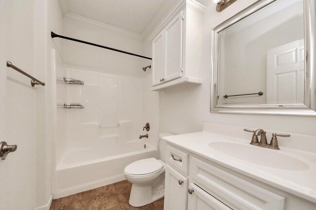 Building Photo - 228 Greenleaf St