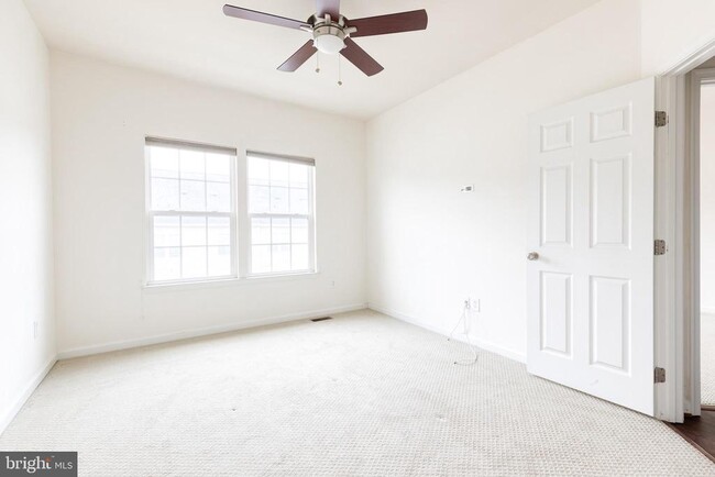 Building Photo - 7558 Stoney Run Dr