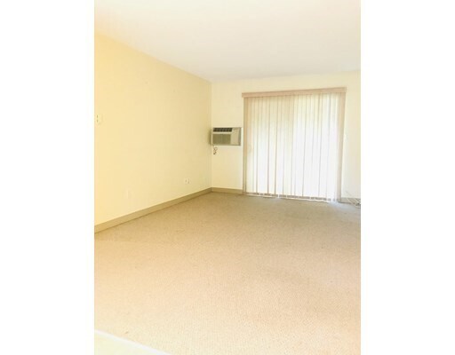 Primary Photo - 32-34 St Kolbe Dr