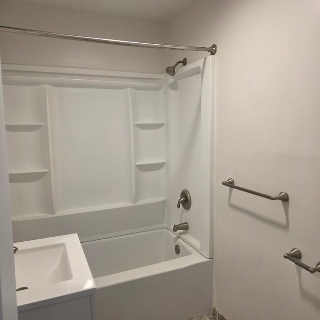 Building Photo - 1503 S 5th Ave