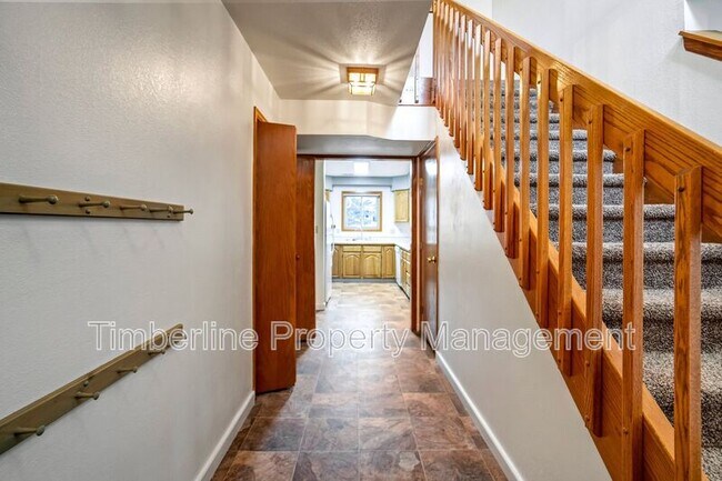 Building Photo - 17960 Bakers Farm Rd