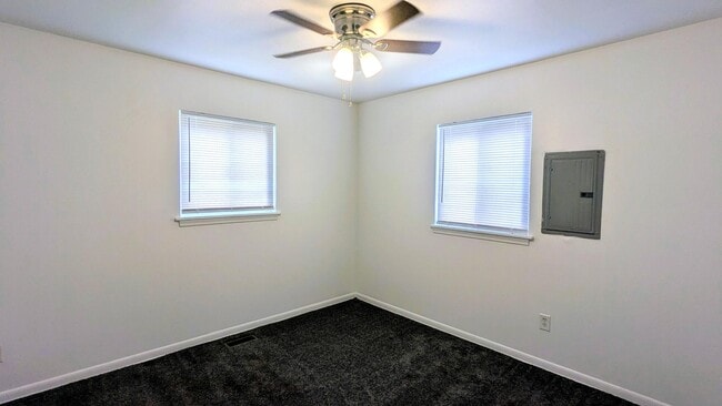 Building Photo - 30113 Hazelwood St