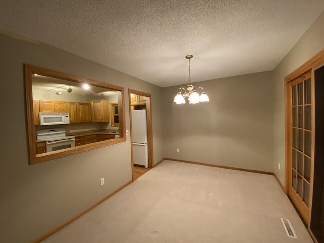 Building Photo - 2431 Mounds Ave