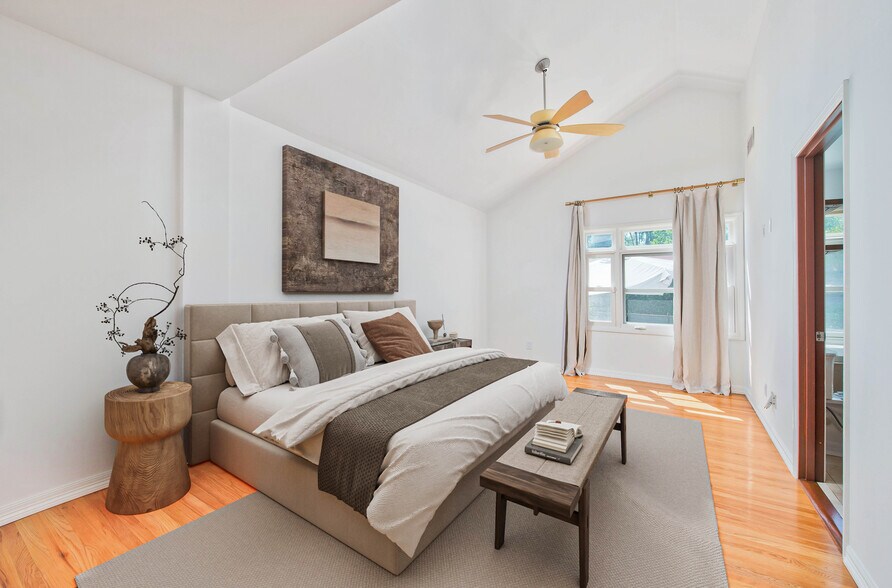 Primary Suite - 13964 Peach Grove St