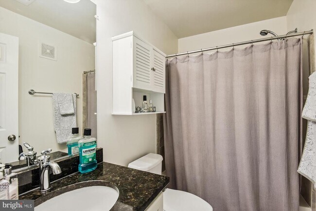 Building Photo - 3028 Rittenhouse Cir