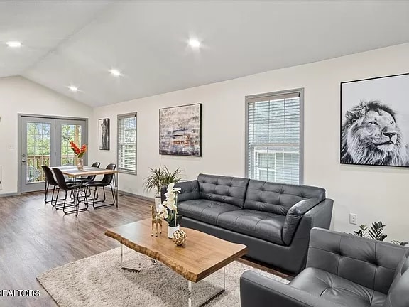 Building Photo - 1928 Vermont Ave