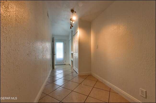 Building Photo - 1744 Gambel Quail Dr