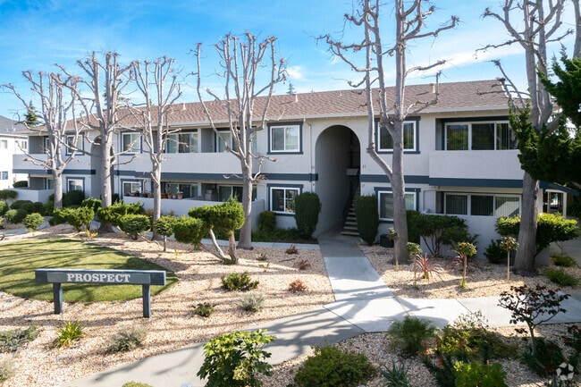 Building Photo - Prospect Corners