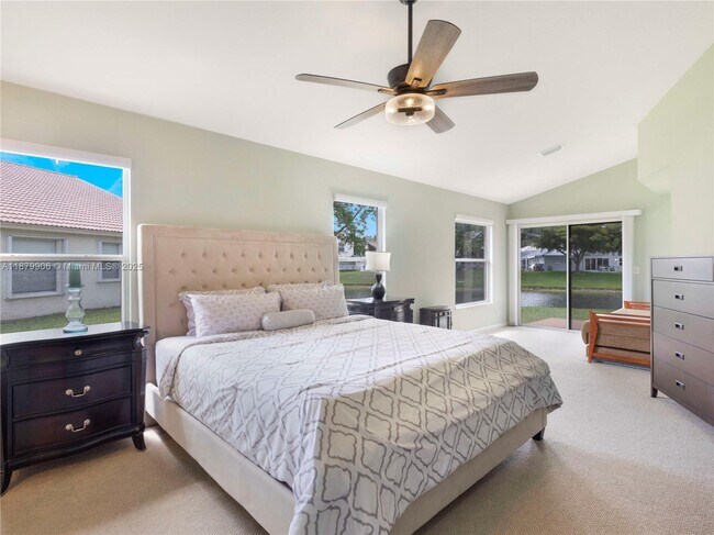 Building Photo - 2549 Egret Lake Dr