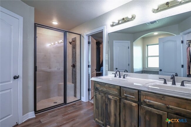 Building Photo - 8107 Preston Hollow Dr