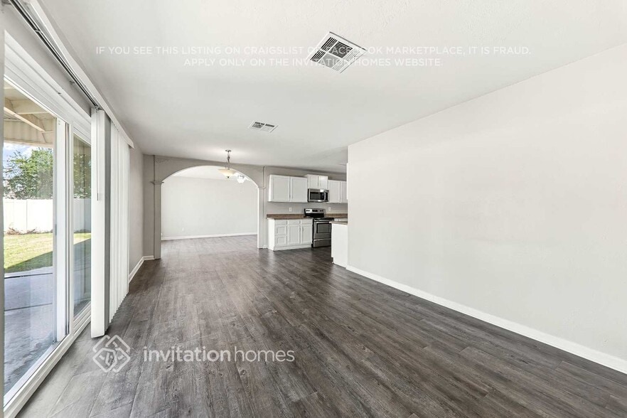 Building Photo - 3410 W Orchid Ln