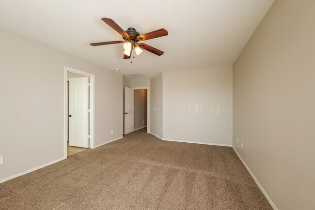 Building Photo - 30831 N Karen Ave