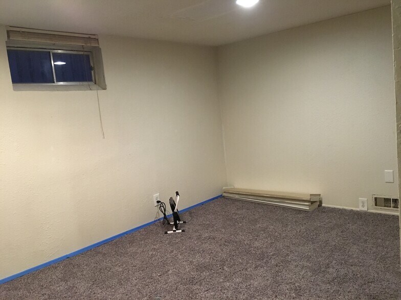 Finished room in basement (closet not pictured) - 3906 7th St