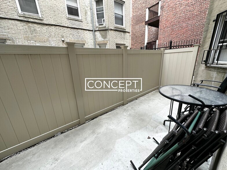 Building Photo - 112 Jersey St