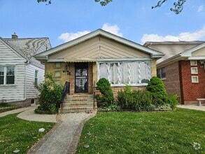 Building Photo - 4535 N Sayre Ave