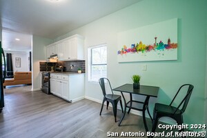 Building Photo - 555 Hansford St