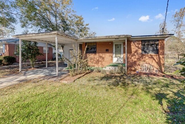 Building Photo - 5261 Quan Dr