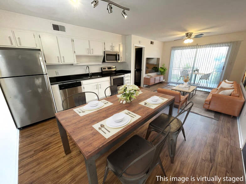 Building Photo - 1794 S Lumpkin St