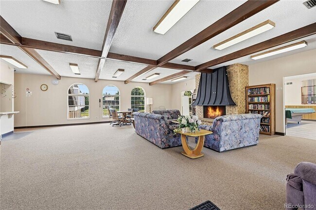 Building Photo - 529 S Xenon Ct