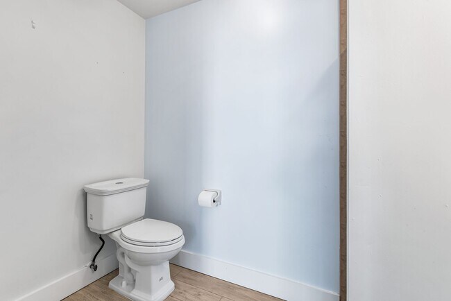 Building Photo - ** COURTYARDS AT QUAIL WOODS ** 2 BED + DEN / 2 BATH - TOWNHOME - NORTH NAPLES - ANNUAL RENTAL