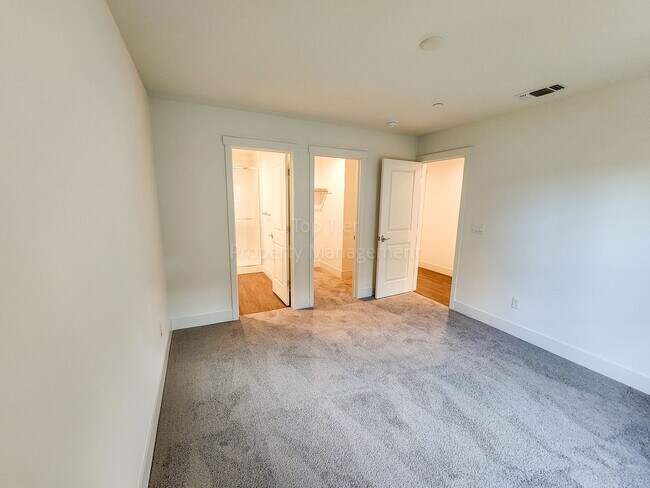 Building Photo - Newer Townhome at Penny Lane in Concord, 2...