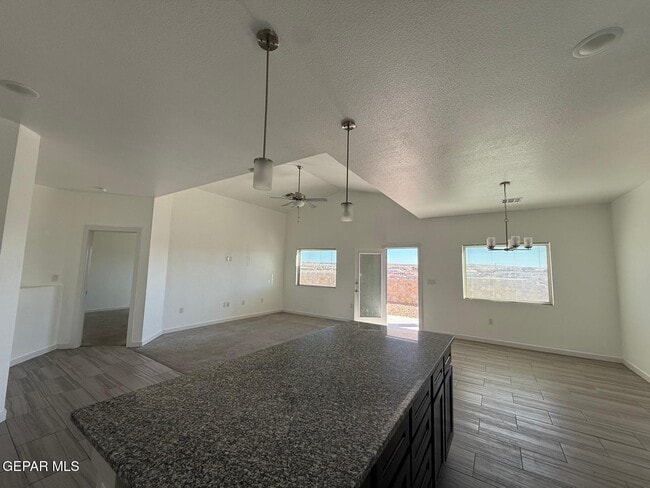 Building Photo - 11565 Leonor Duran St