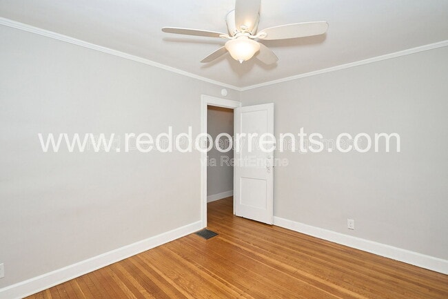 Building Photo - 4704 N College Ave