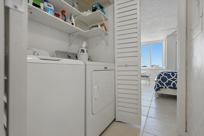 Building Photo - 6322 Palma Del Mar Blvd S