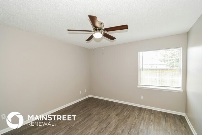 Building Photo - 8294 Rocky Creek Ct