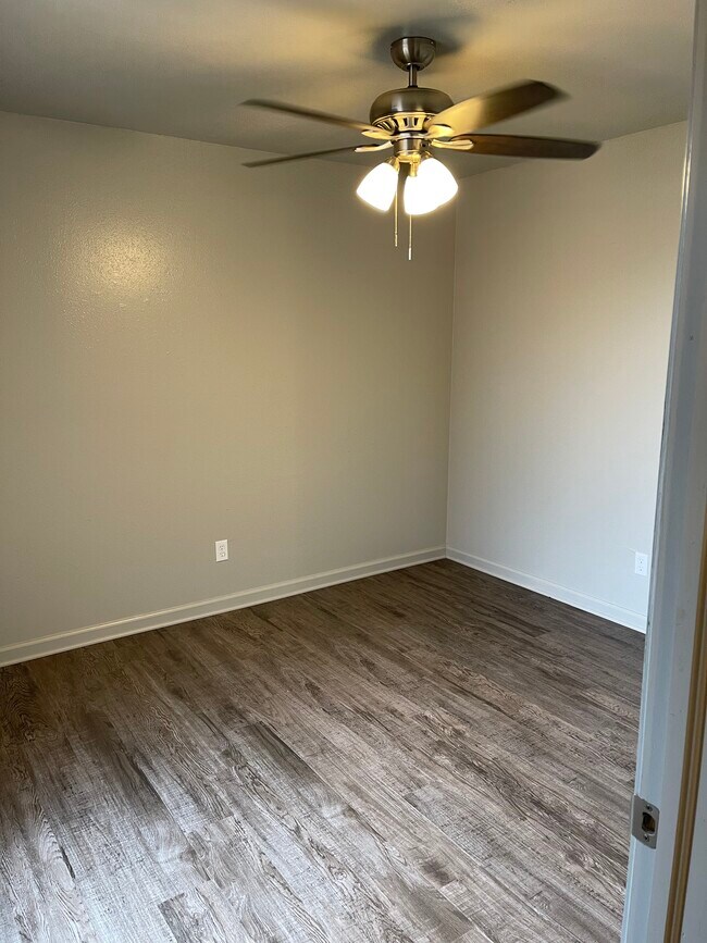 Building Photo - 500 NW 1st St