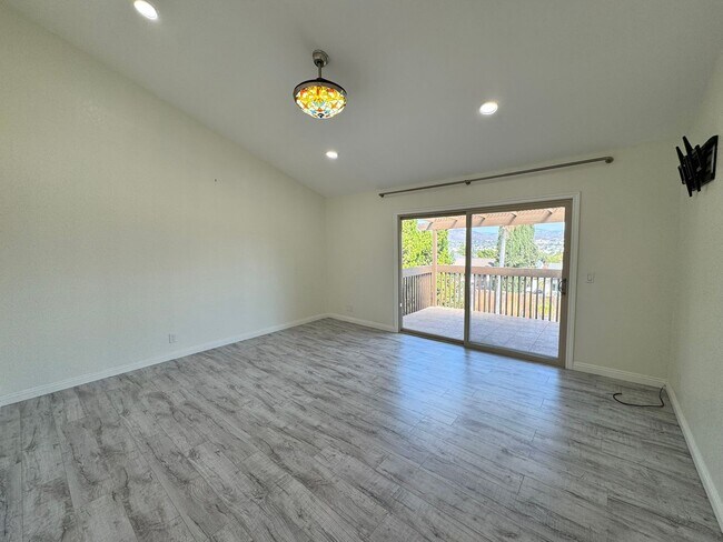 Building Photo - Remodeled 4 Bed / 3 Bath Home with Pool, Spa & Solar – Fletcher Hills