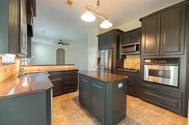 Building Photo - 27210 Afton Way