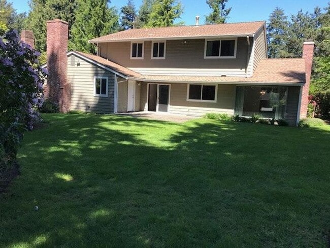 Building Photo - $4800 Beautiful park like 2 Story SFH,4BR,2.5BA, For Rent in Bellevue 98007