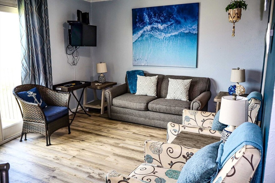 Building Photo - 5008 Gulf Blvd