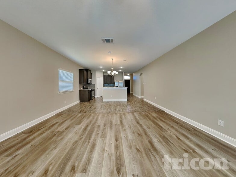 Building Photo - 7712 Cottonwood Dr