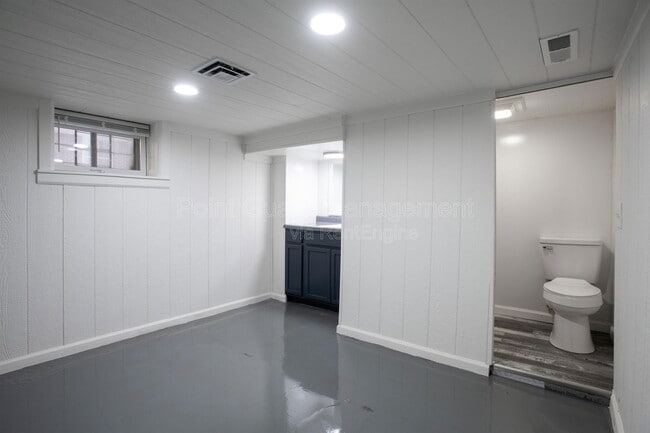 Building Photo - 169 S Belmont St