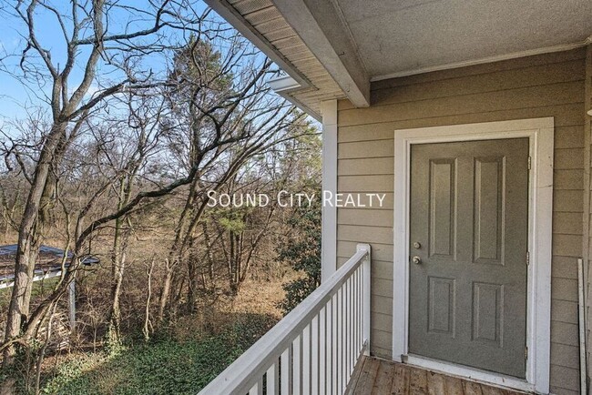 Building Photo - 7230 Althorp Way
