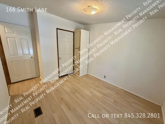 Building Photo - 166 Smith Ln