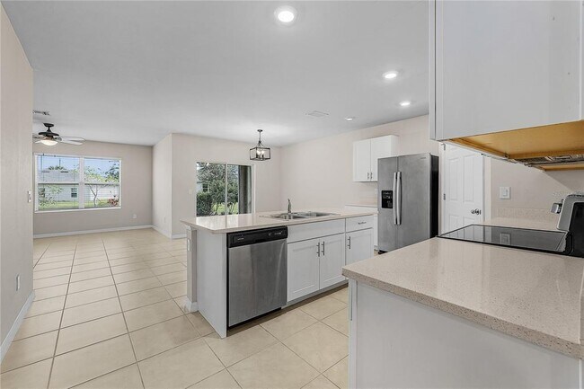 Building Photo - 616 Posadas Cir