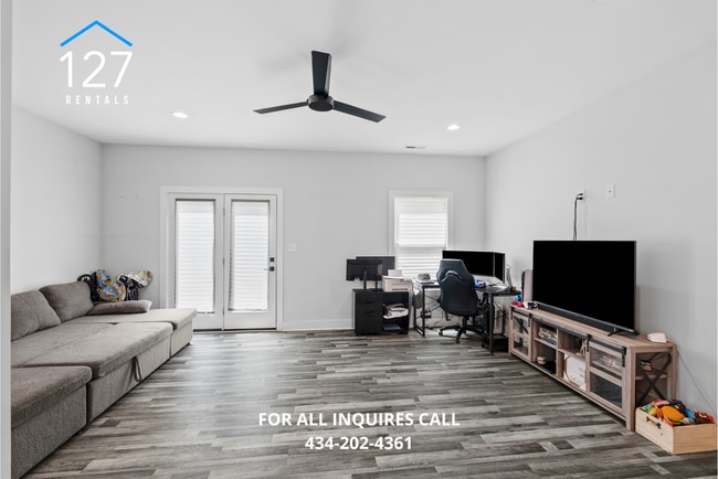 Building Photo - 3BR/2.5BA Townhome in Rustburg – Modern Am...